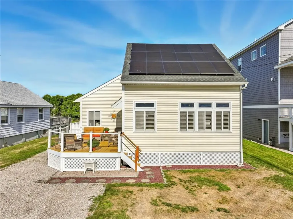 17 Montauk Avenue Westerly RI 02891