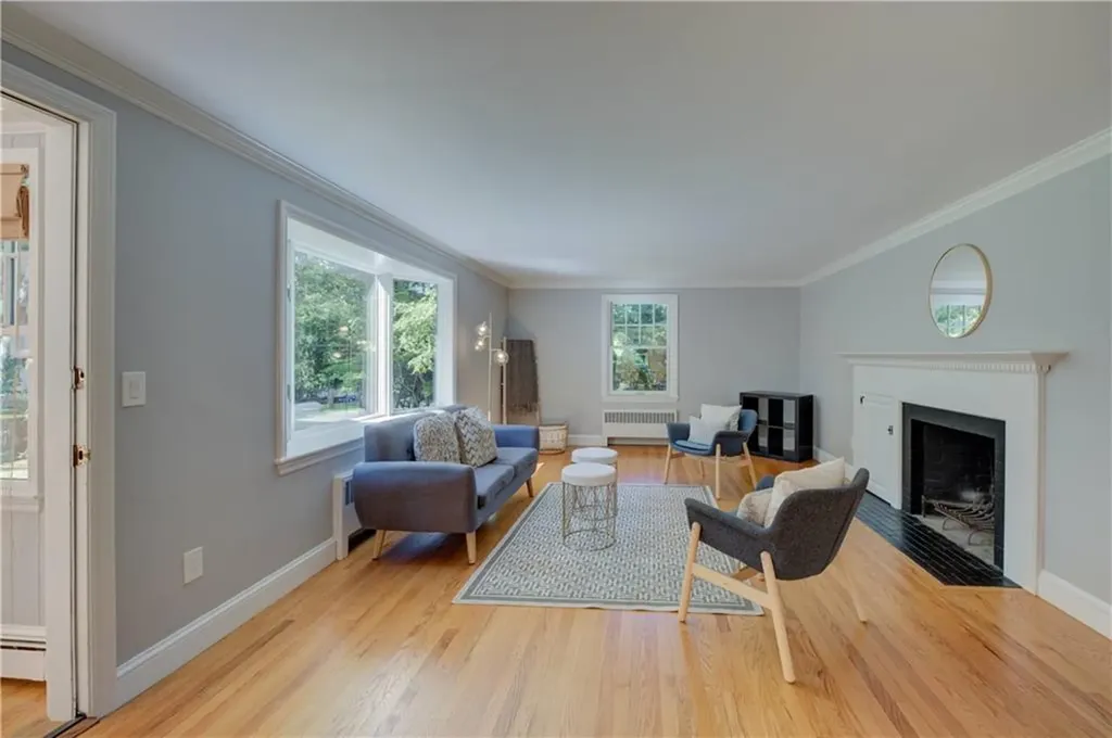 3 Echo Drive Barrington RI 02806