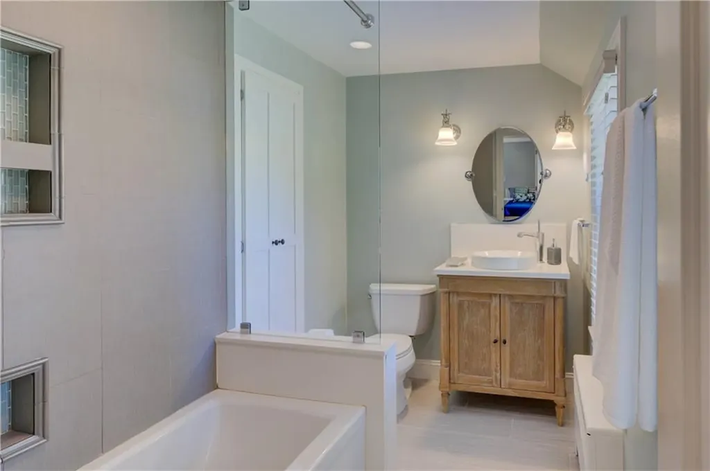 3 Echo Drive Barrington RI 02806