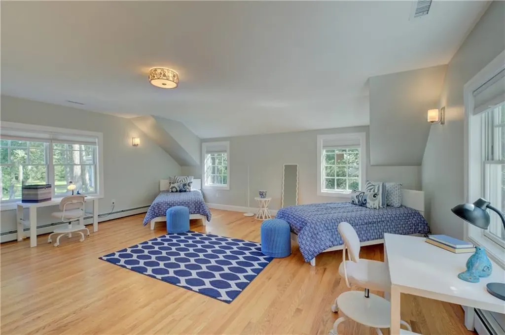3 Echo Drive Barrington RI 02806