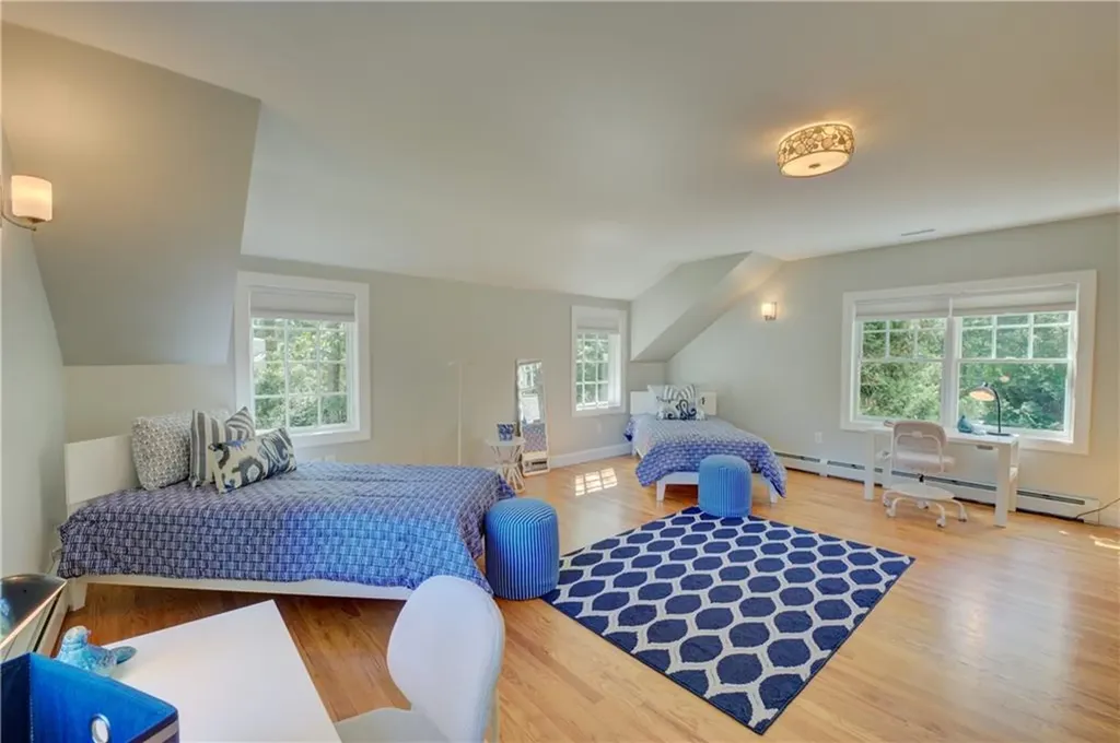 3 Echo Drive Barrington RI 02806