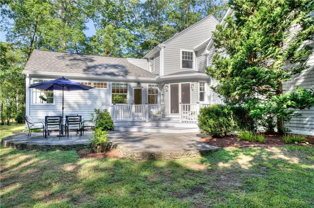 3 Echo Drive Barrington RI 02806