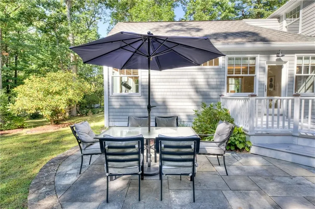 3 Echo Drive Barrington RI 02806