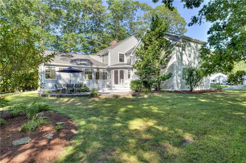 3 Echo Drive Barrington RI 02806