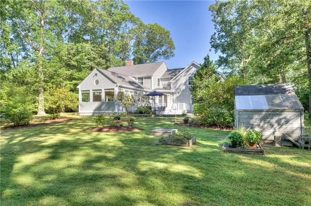 3 Echo Drive Barrington RI 02806