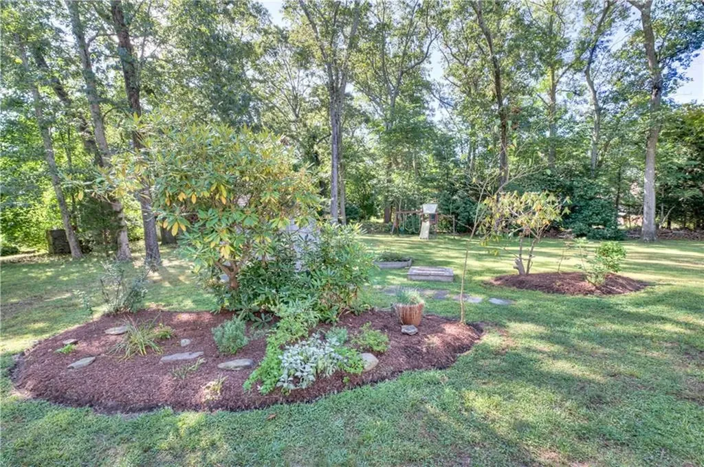 3 Echo Drive Barrington RI 02806