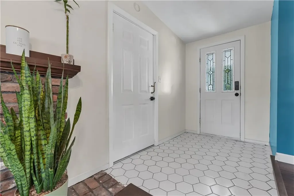 32 Wade Road Woonsocket RI 02895