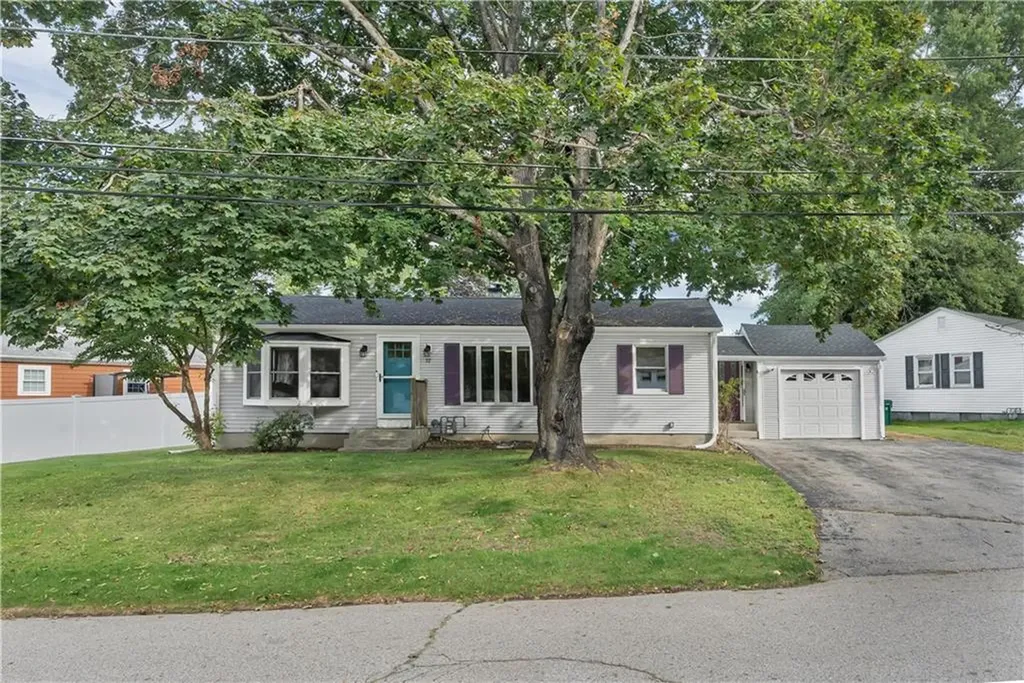 32 Wade Road Woonsocket RI 02895