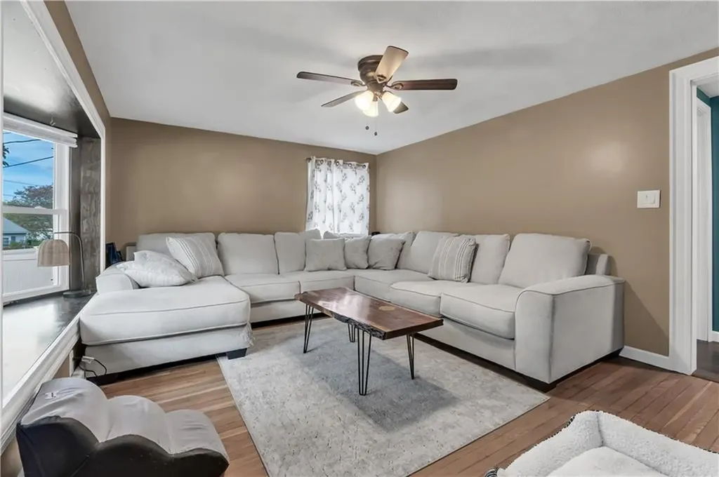 32 Wade Road Woonsocket RI 02895