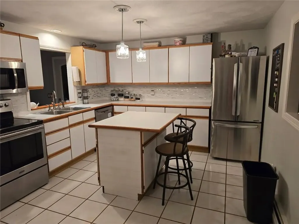 57 Lonsdale Street West Warwick RI 02893