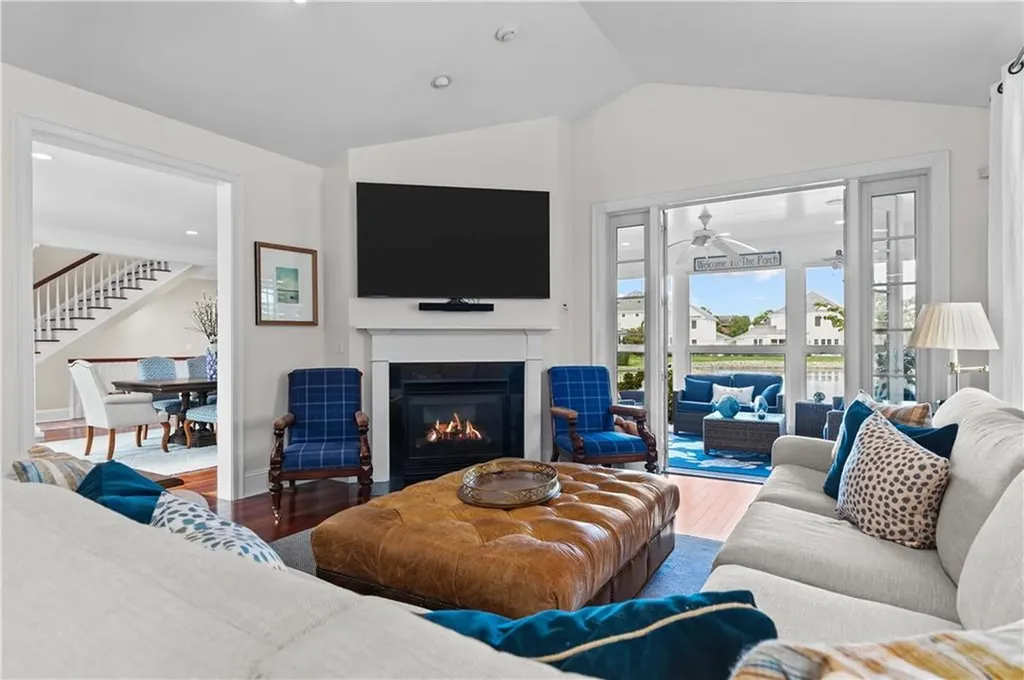 59 Carnegie Harbor Drive Portsmouth RI 02871