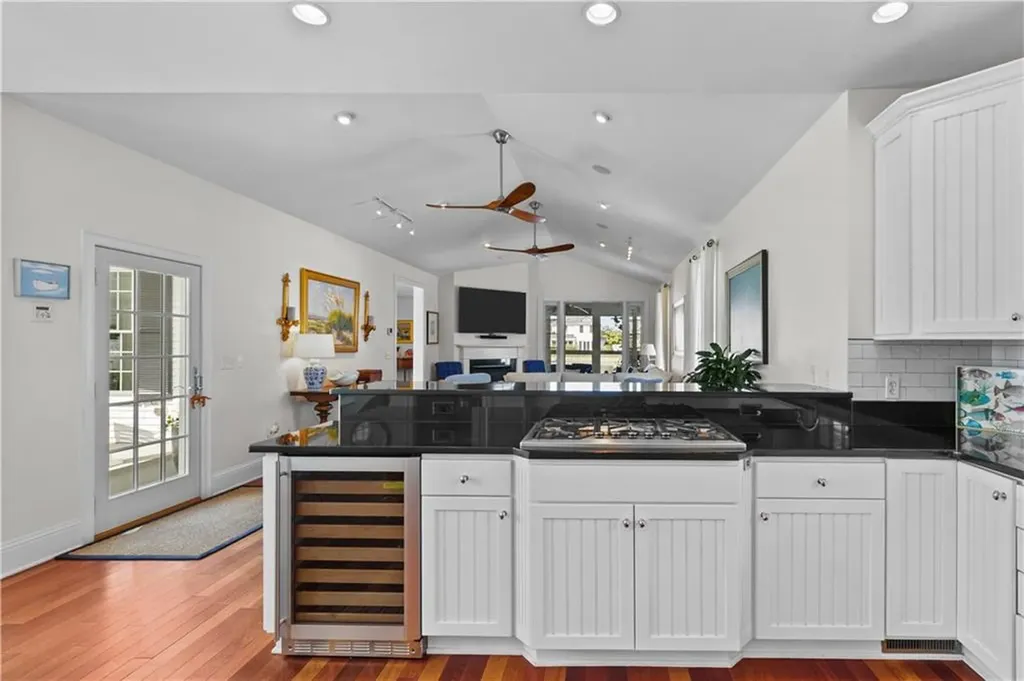 59 Carnegie Harbor Drive Portsmouth RI 02871