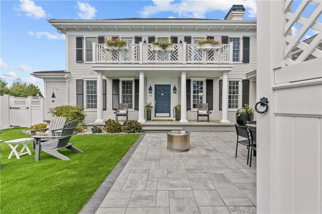 59 Carnegie Harbor Drive Portsmouth RI 02871