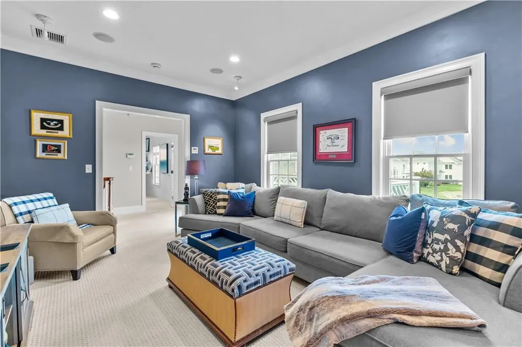 59 Carnegie Harbor Drive Portsmouth RI 02871