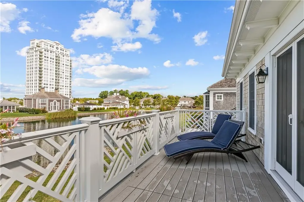 59 Carnegie Harbor Drive Portsmouth RI 02871