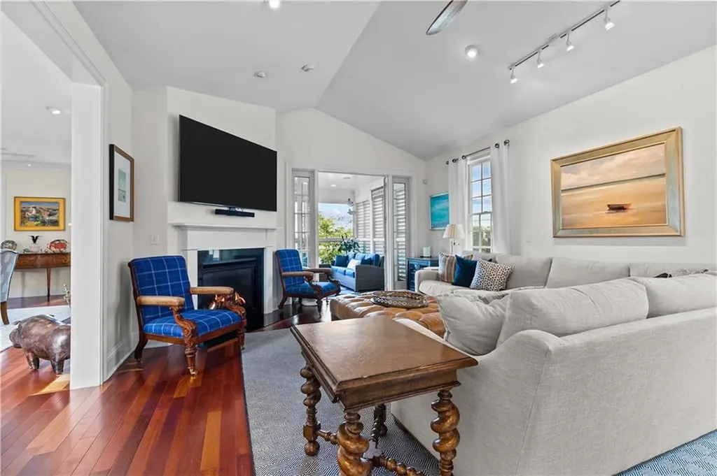 59 Carnegie Harbor Drive Portsmouth RI 02871