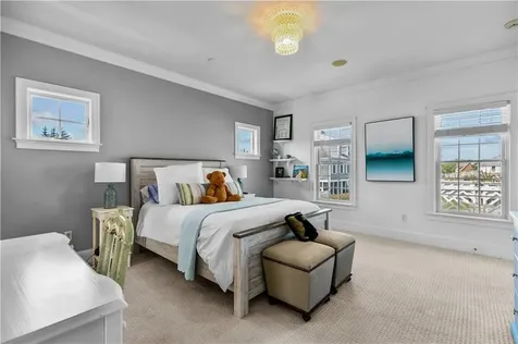 59 Carnegie Harbor Drive Portsmouth RI 02871