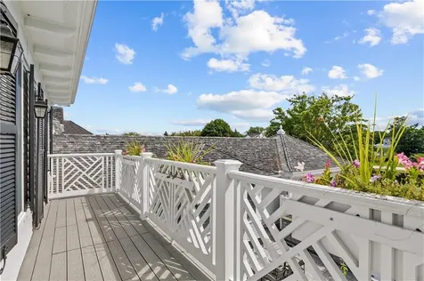 59 Carnegie Harbor Drive Portsmouth RI 02871