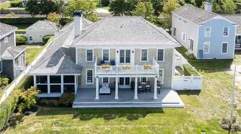 59 Carnegie Harbor Drive Portsmouth RI 02871