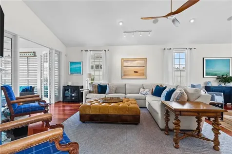 59 Carnegie Harbor Drive Portsmouth RI 02871