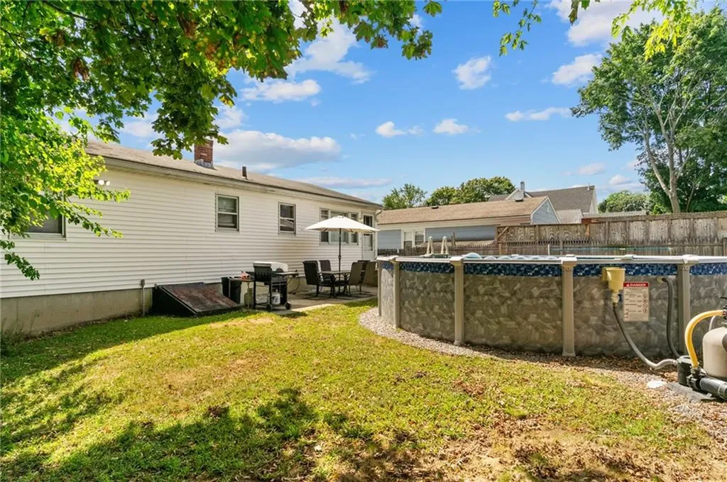 35 Auburn Avenue Johnston RI 02919
