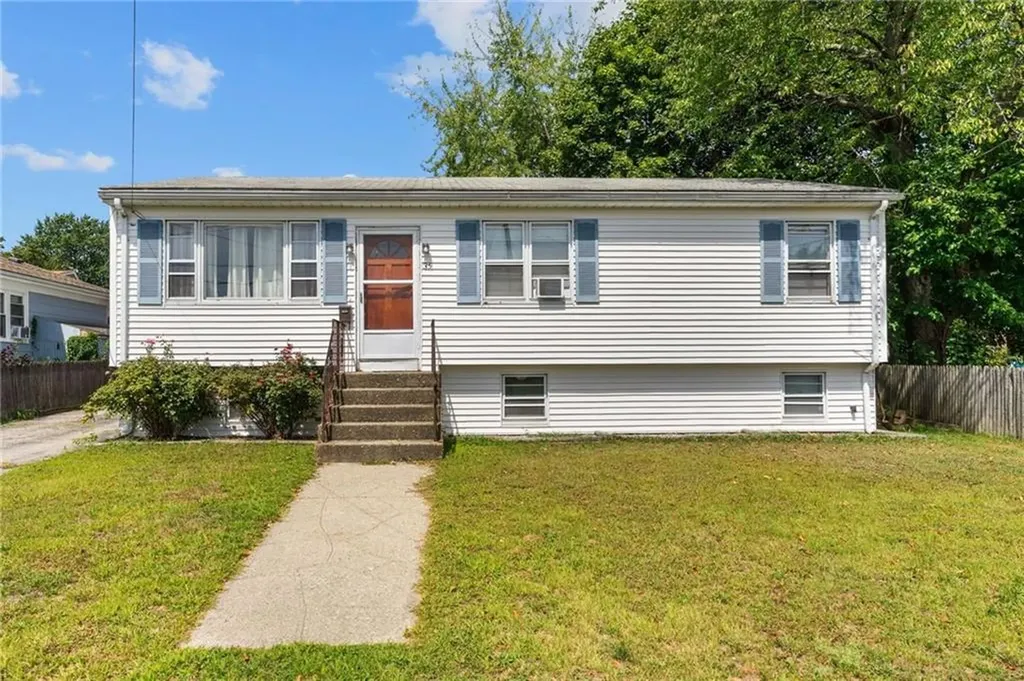 35 Auburn Avenue Johnston RI 02919