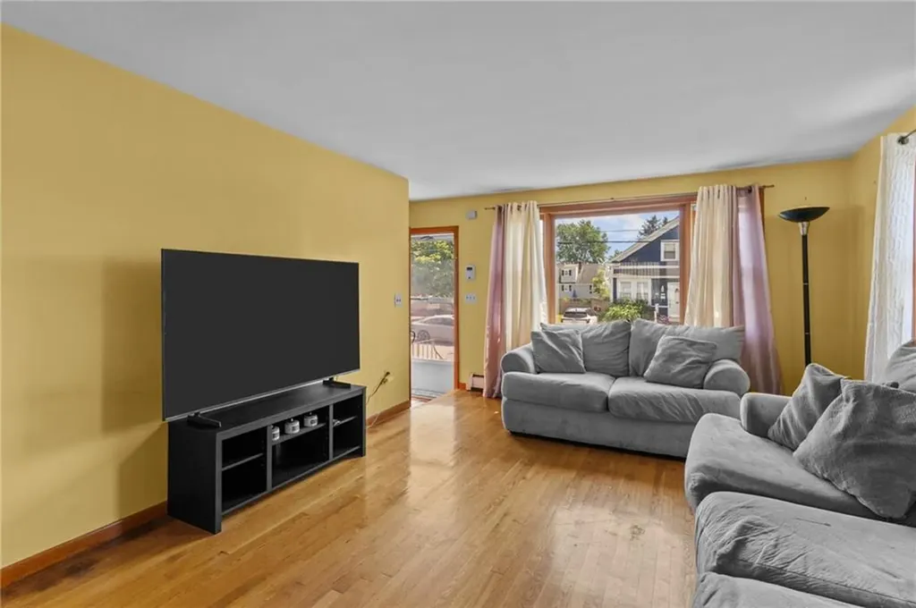 35 Auburn Avenue Johnston RI 02919