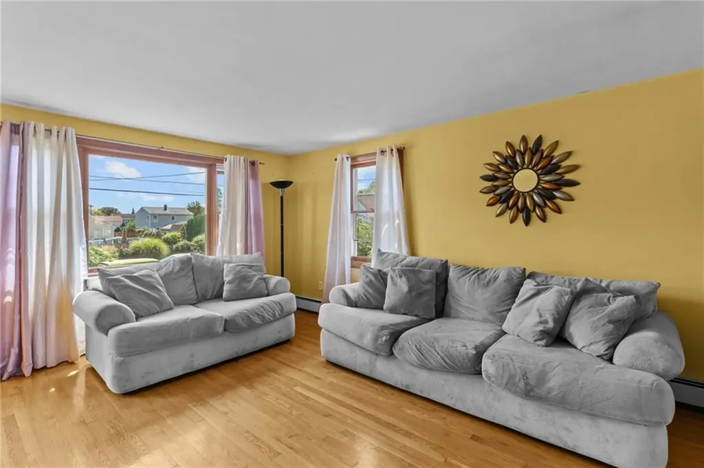 35 Auburn Avenue Johnston RI 02919