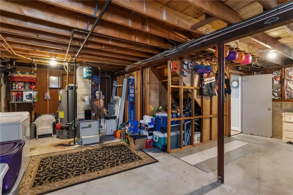 35 Auburn Avenue Johnston RI 02919