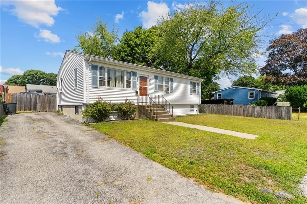 35 Auburn Avenue Johnston RI 02919