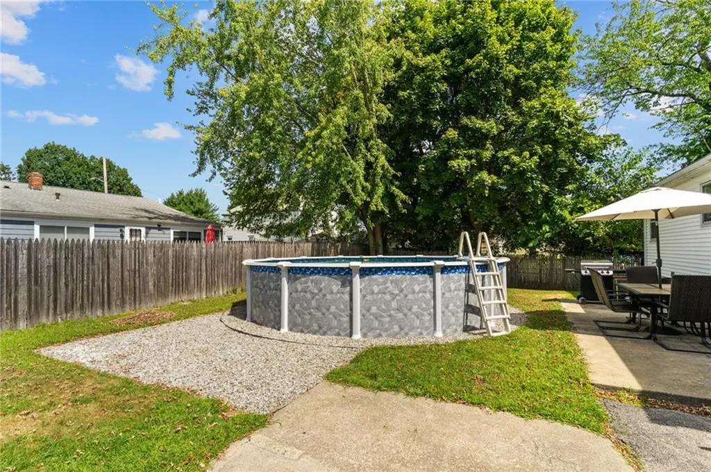 35 Auburn Avenue Johnston RI 02919