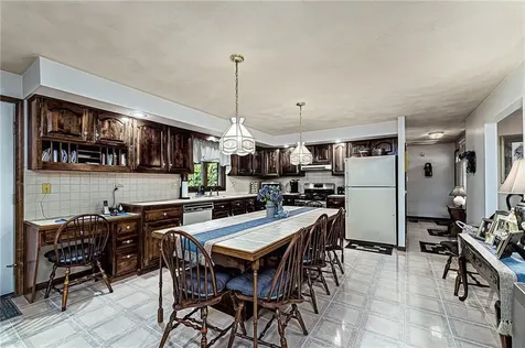 9 East Lake View Drive North Providence RI 02904