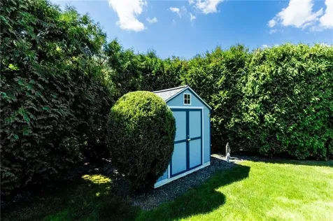 9 East Lake View Drive North Providence RI 02904