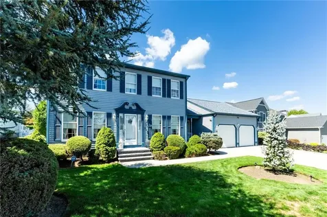 9 East Lake View Drive North Providence RI 02904