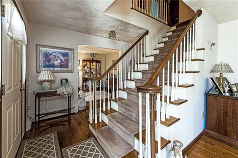 9 East Lake View Drive North Providence RI 02904