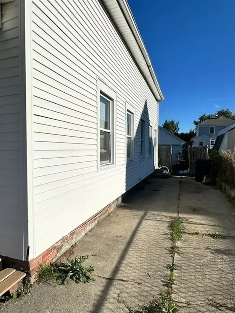 35 Manson Avenue Warwick RI 02888