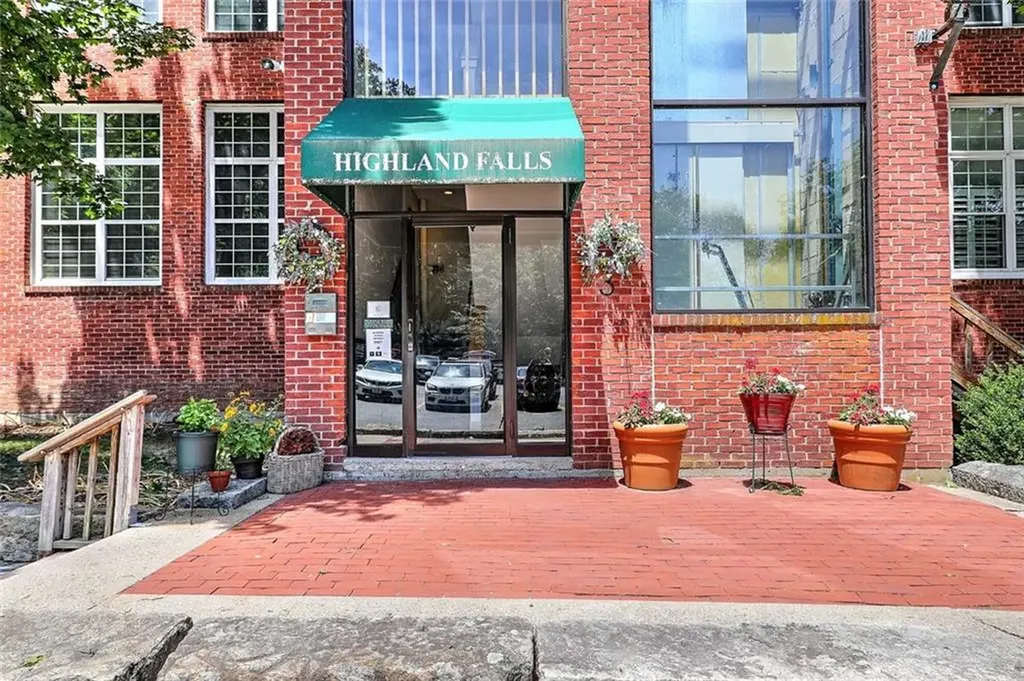 2 School Street Lincoln RI 02802