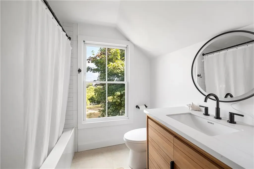 804 Mohegan Trail Block Island RI 02807