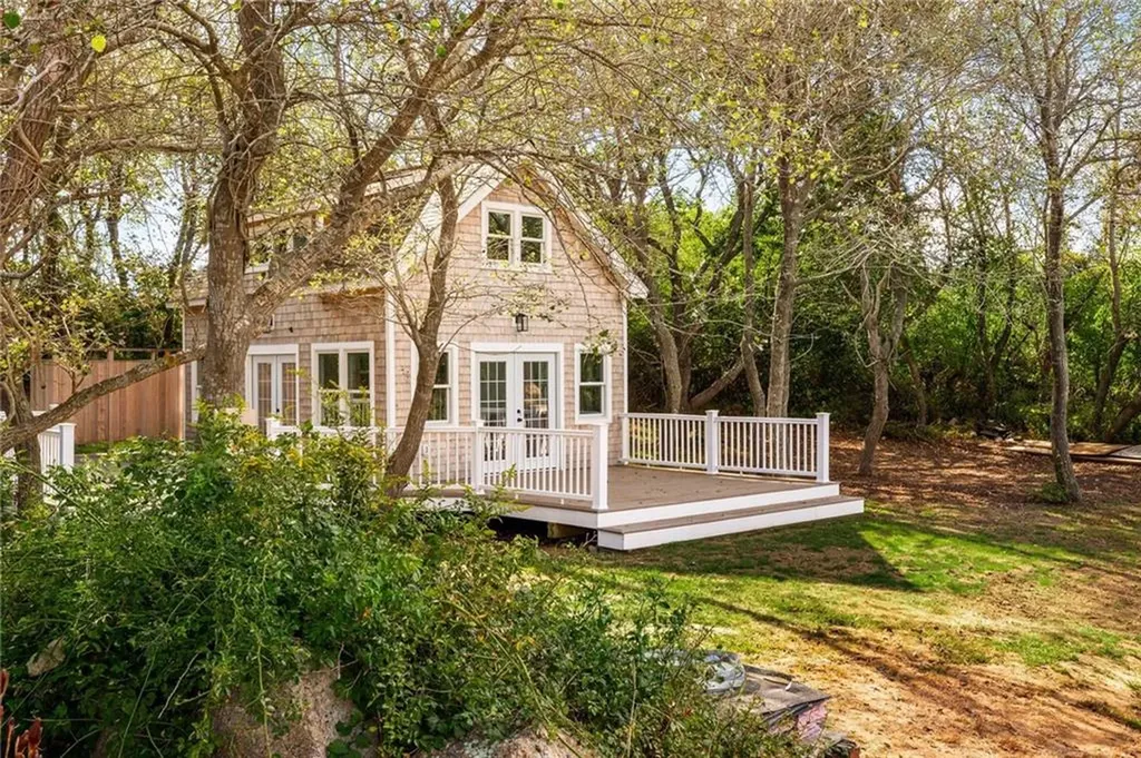 804 Mohegan Trail Block Island RI 02807