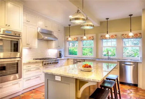 50 Eastover & Lot Road Portsmouth RI 02871