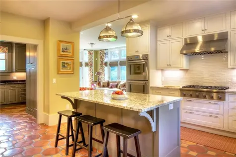 50 Eastover & Lot Road Portsmouth RI 02871