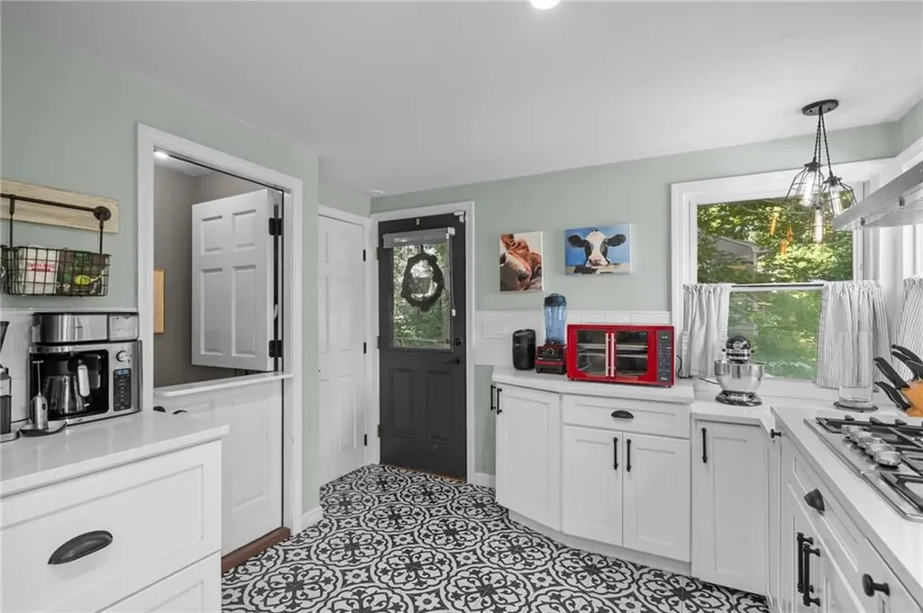 45 Algonquin Drive Warwick RI 02888
