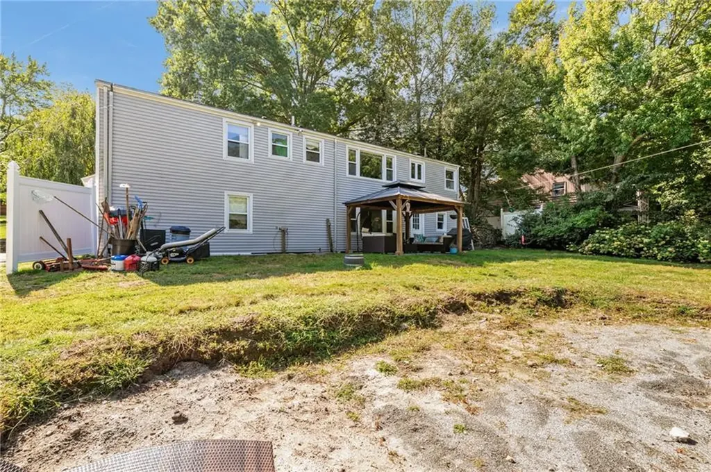 45 Algonquin Drive Warwick RI 02888