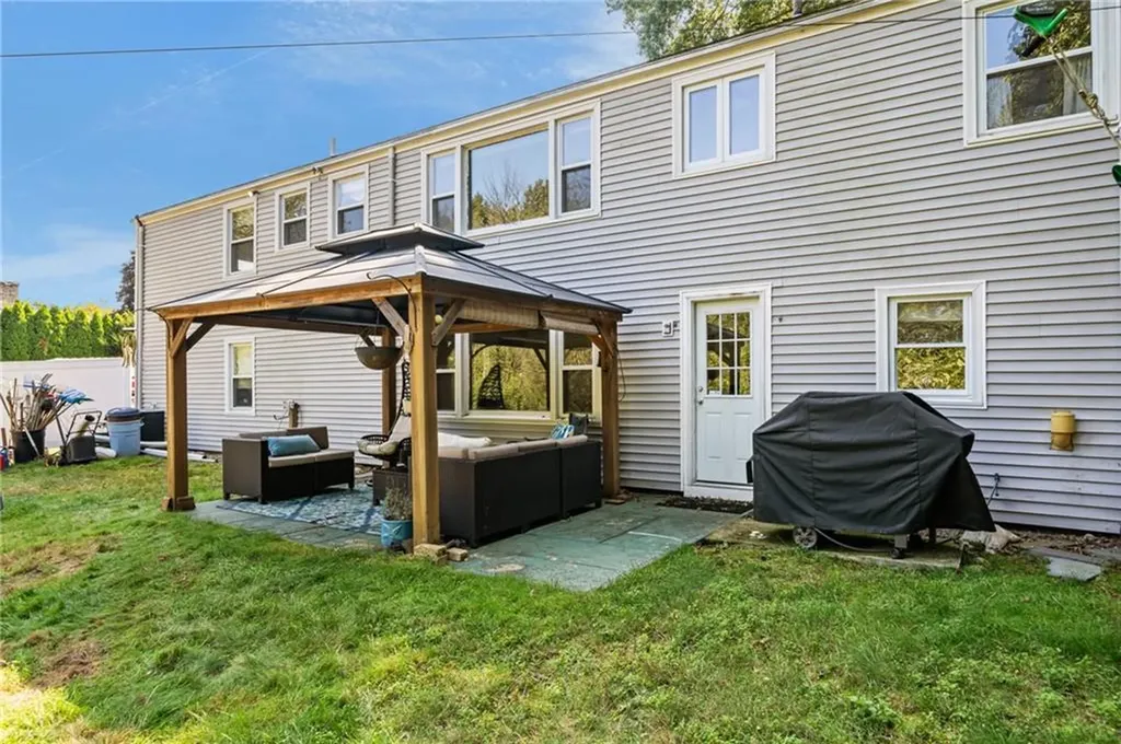 45 Algonquin Drive Warwick RI 02888