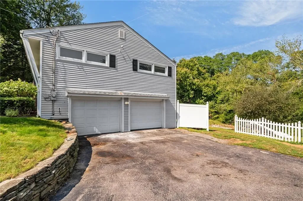 45 Algonquin Drive Warwick RI 02888