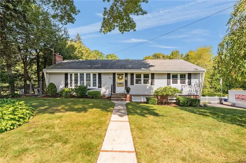 45 Algonquin Drive Warwick RI 02888