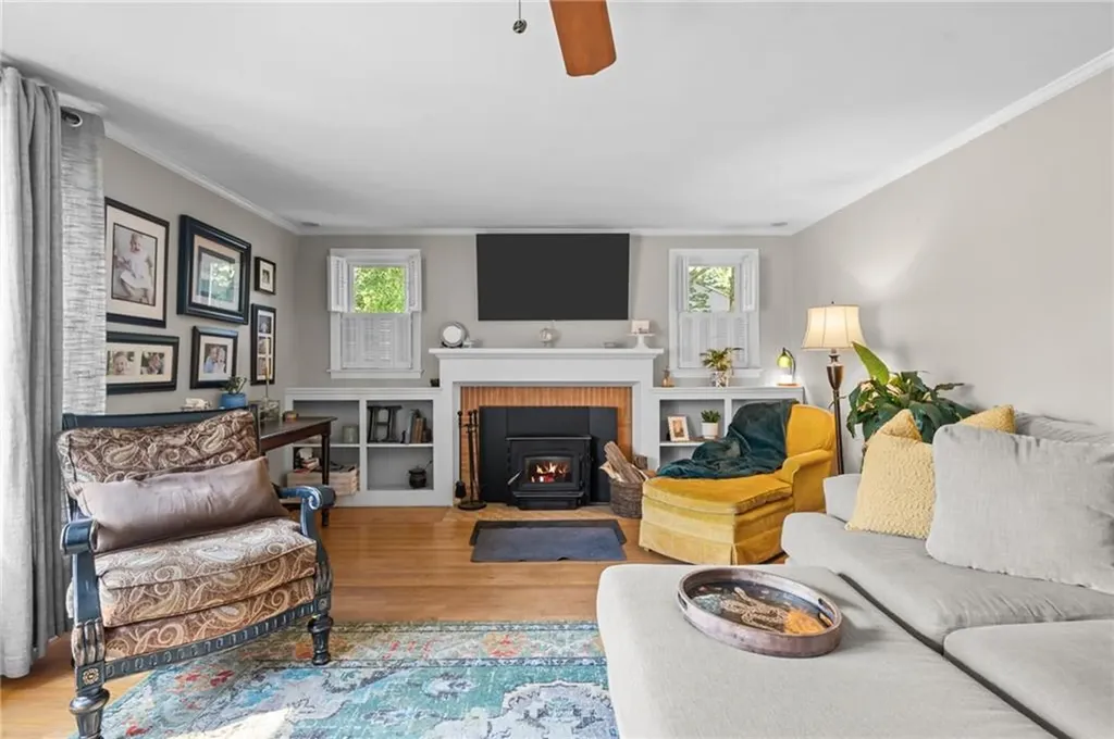 45 Algonquin Drive Warwick RI 02888