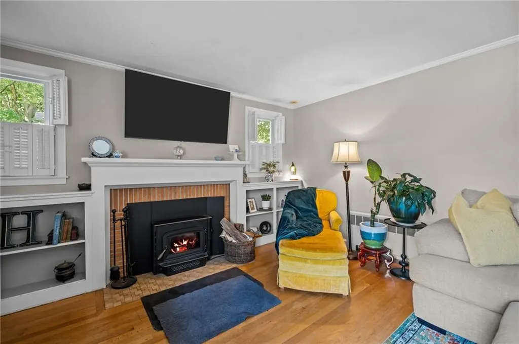 45 Algonquin Drive Warwick RI 02888