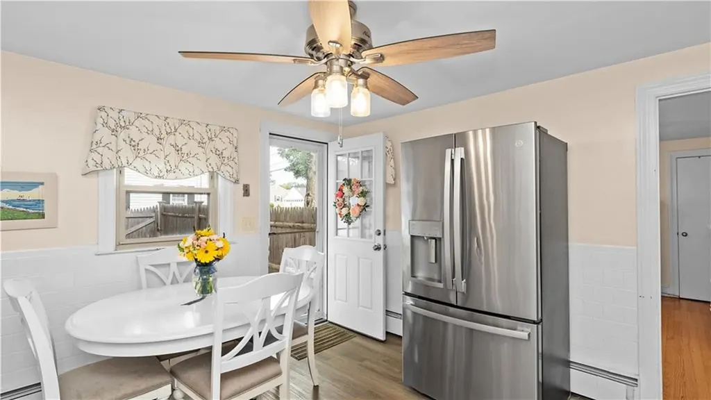 20 Manor Road Cranston RI 02920