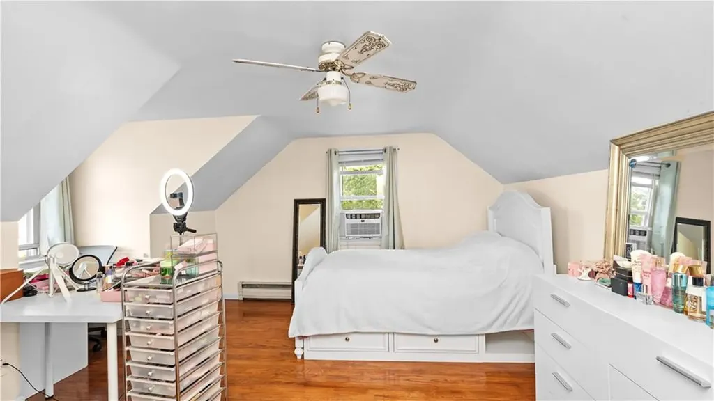20 Manor Road Cranston RI 02920